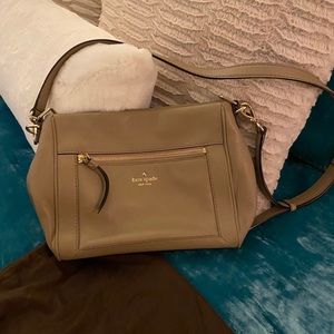 Crossbody bag. Removal strap.